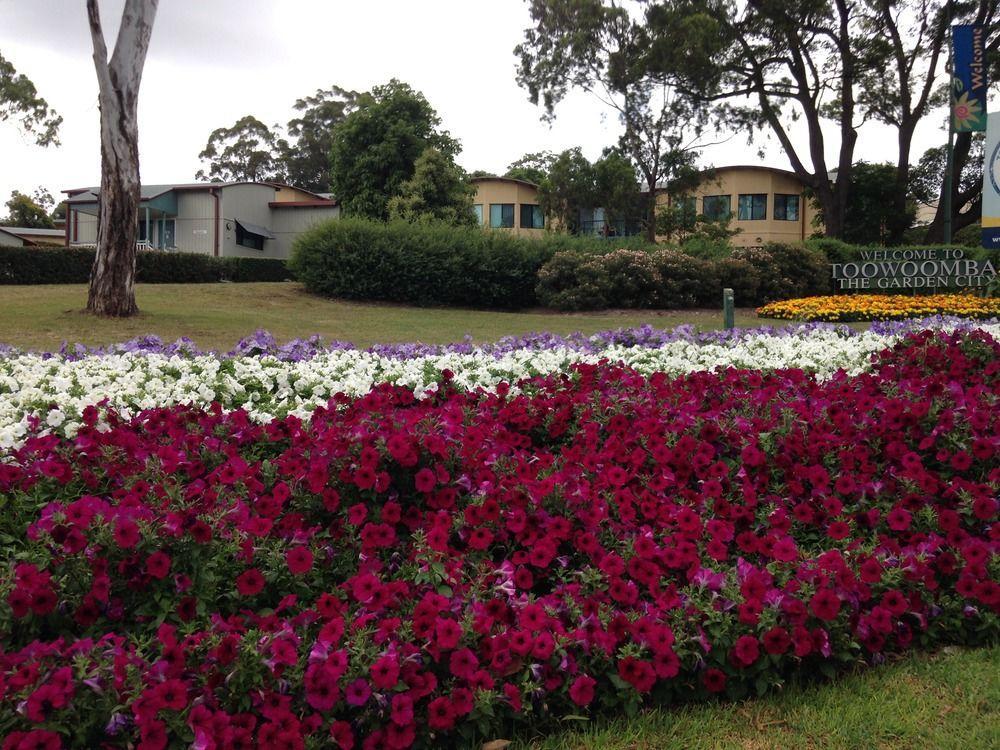 Eastgate On The Range Motel Toowoomba Exterior photo